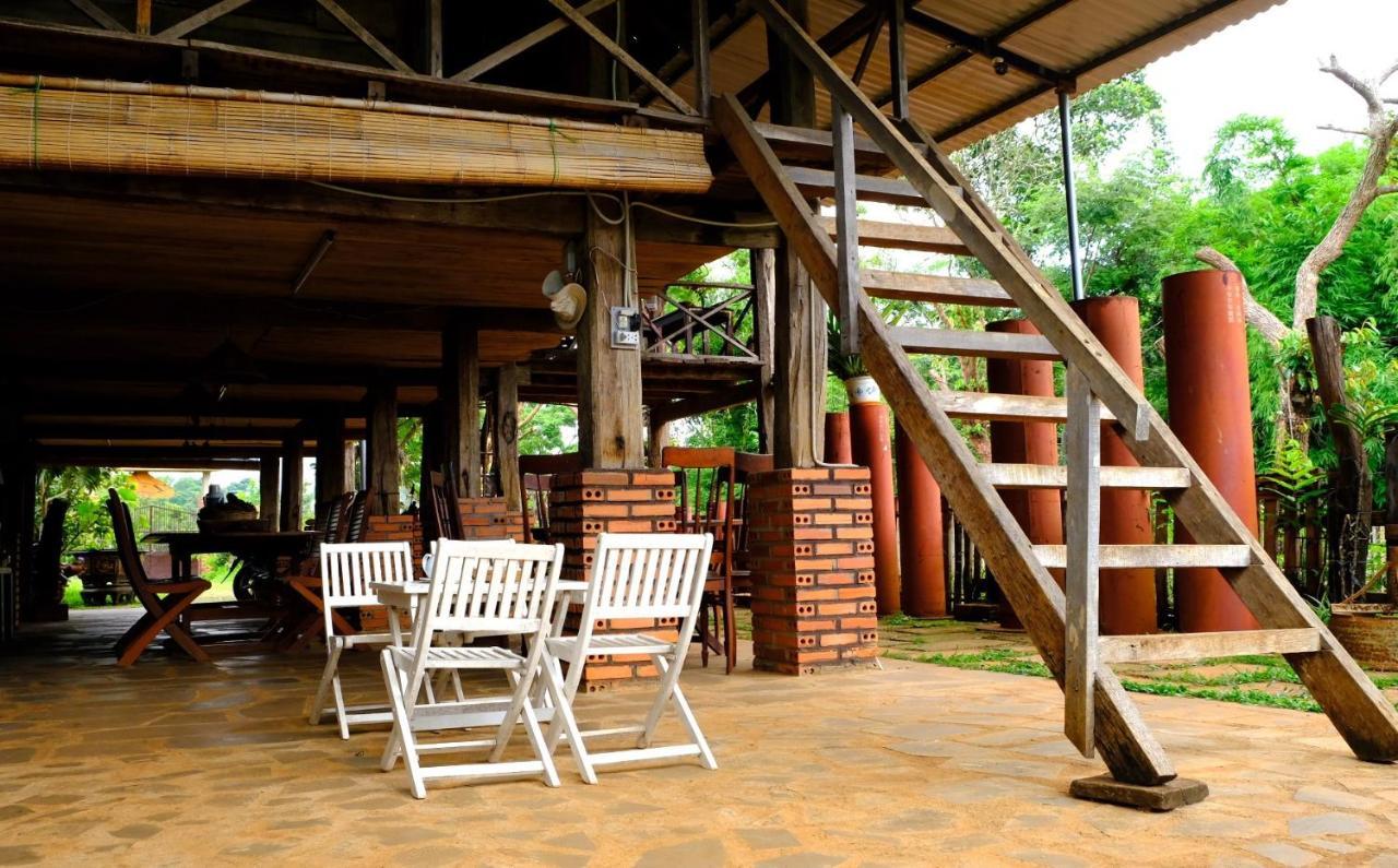 Plei Homestay & Cafe Pleiku Exterior photo